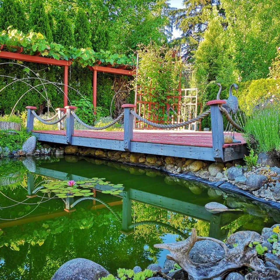 Spring, Day, Garden, Garden, View (from property/room), Balcony/Terrace
