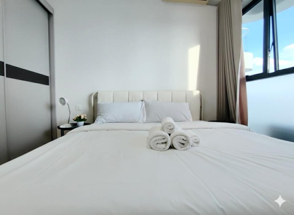 Bed, Bedroom, towels, wardrobe