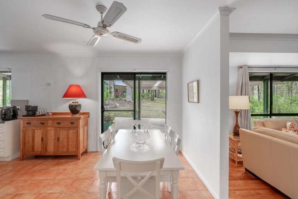 Rosa-Tranquil Retreat Near Malua Bay Beach House in Malua Bay