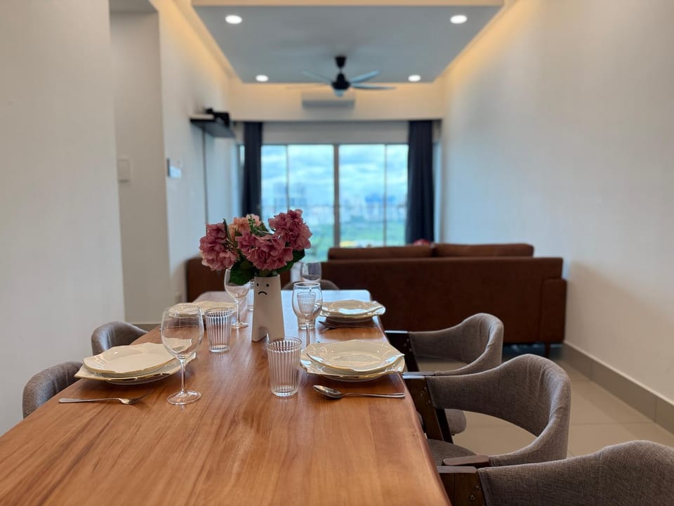 NEW Minimalist Cozy 3R3B SgBesi - 6 pax Apartment in Federal Territory of Kuala Lumpur