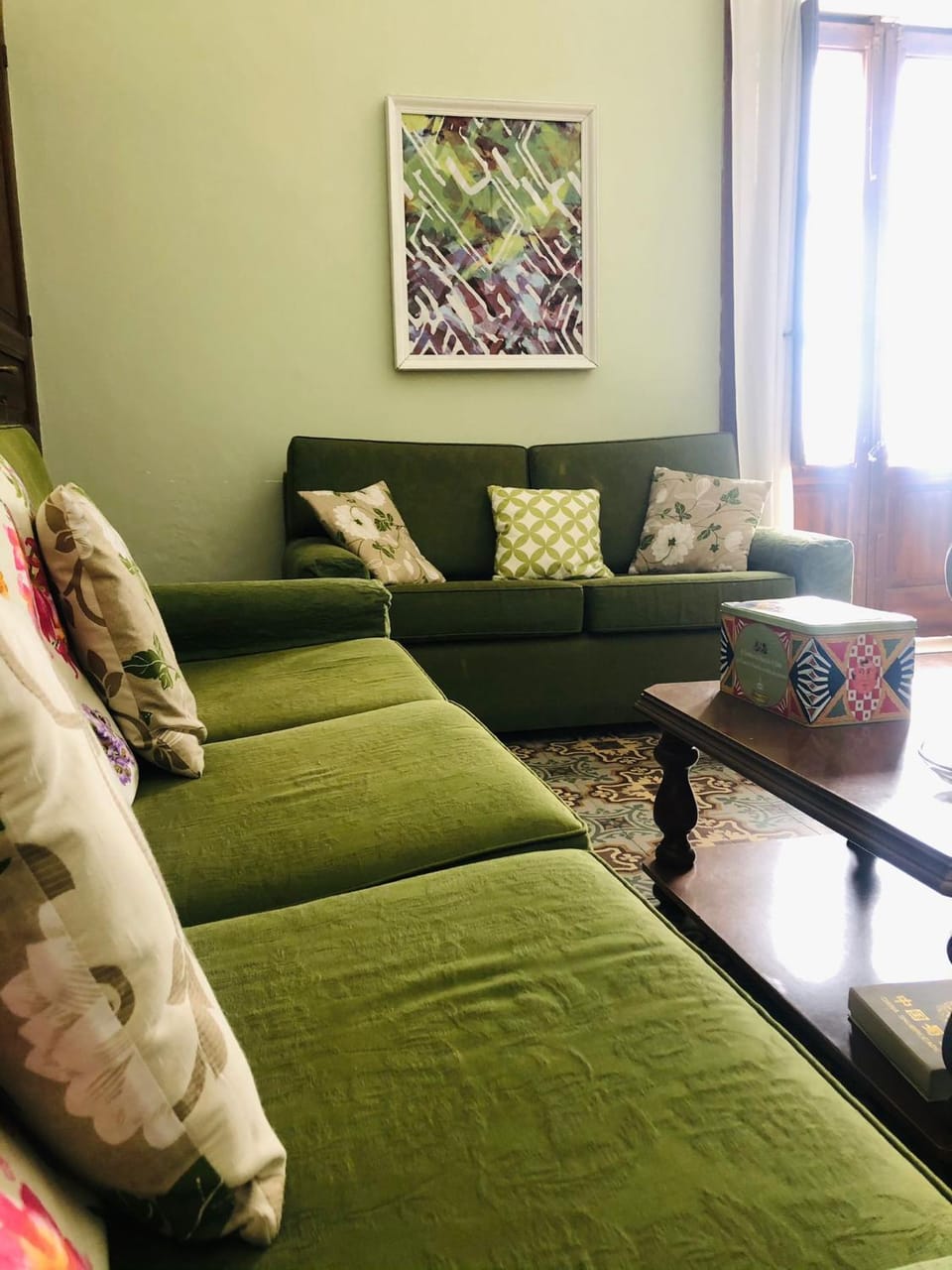 Living room, Seating area