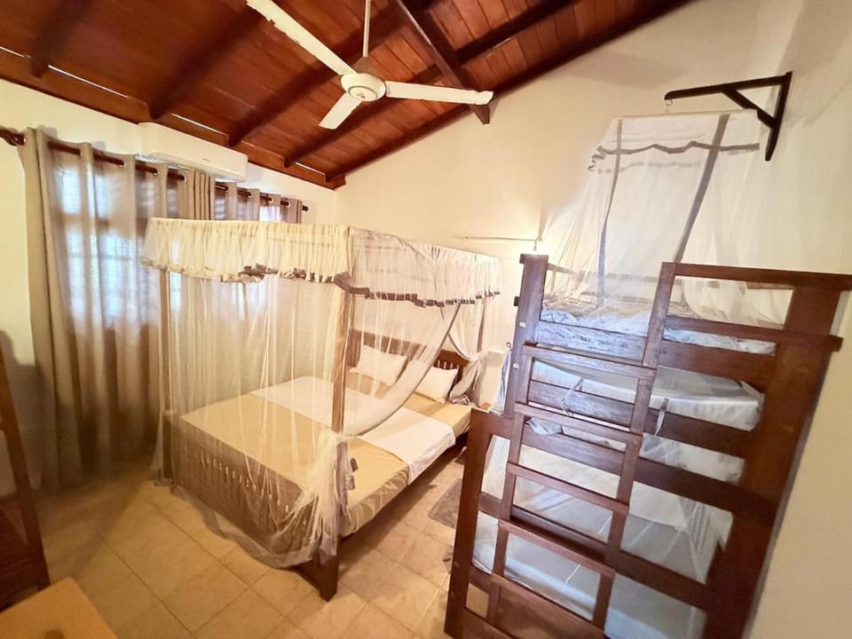 Bed, bunk bed