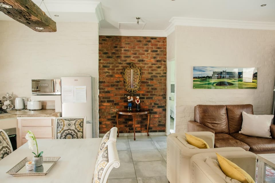 Prestwick Lodge Nature lodge in South Africa