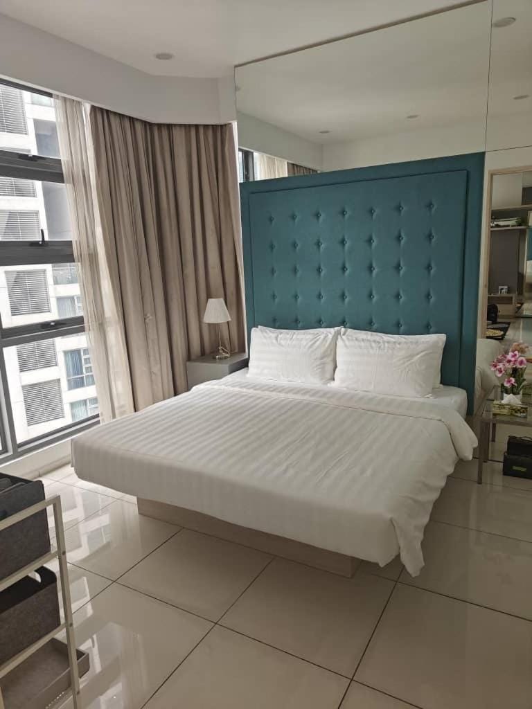 The Robertson Residence Kuala Lumpur by Alan Apartment in Federal Territory of Kuala Lumpur