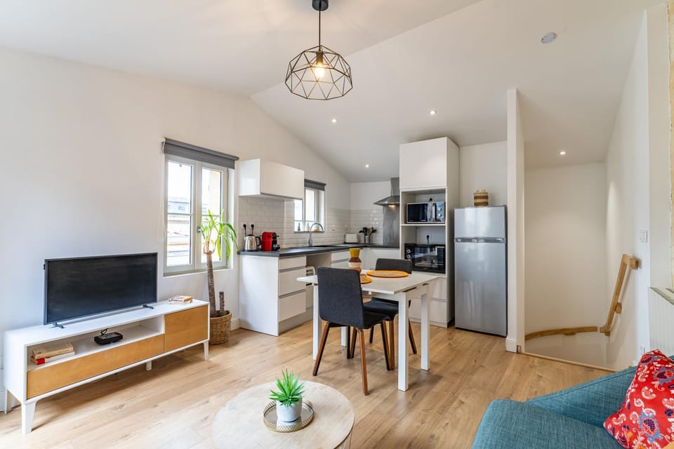 Superbe Appartement avec Terrasse en Centre Ville Apartment in Bordeaux