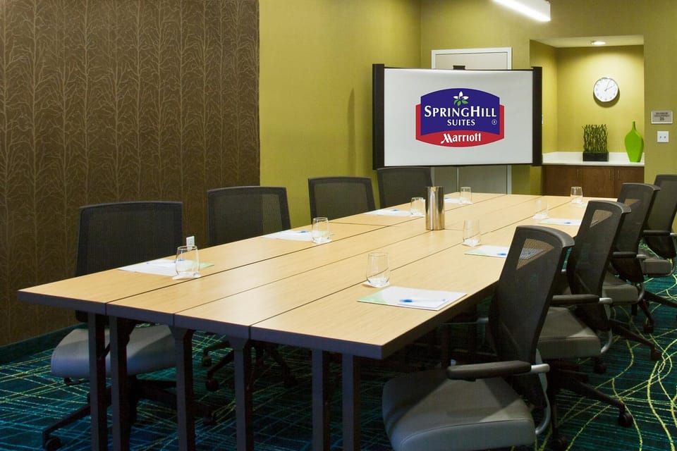 Meeting/conference room