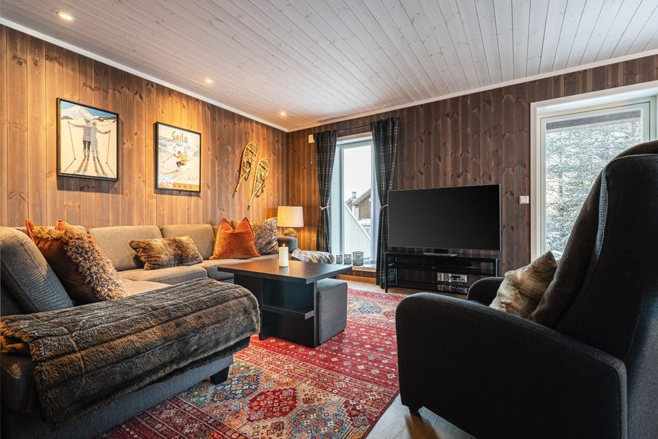TV and multimedia, Living room, Seating area