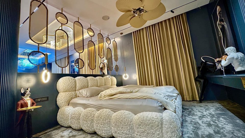Bed, Bedroom