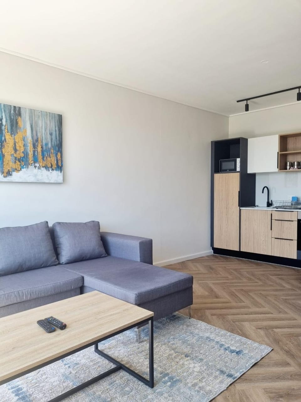 Kitchen or kitchenette, Living room, Seating area