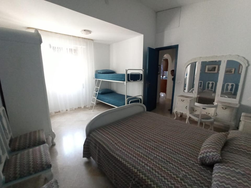 Bedroom, bunk bed, wardrobe