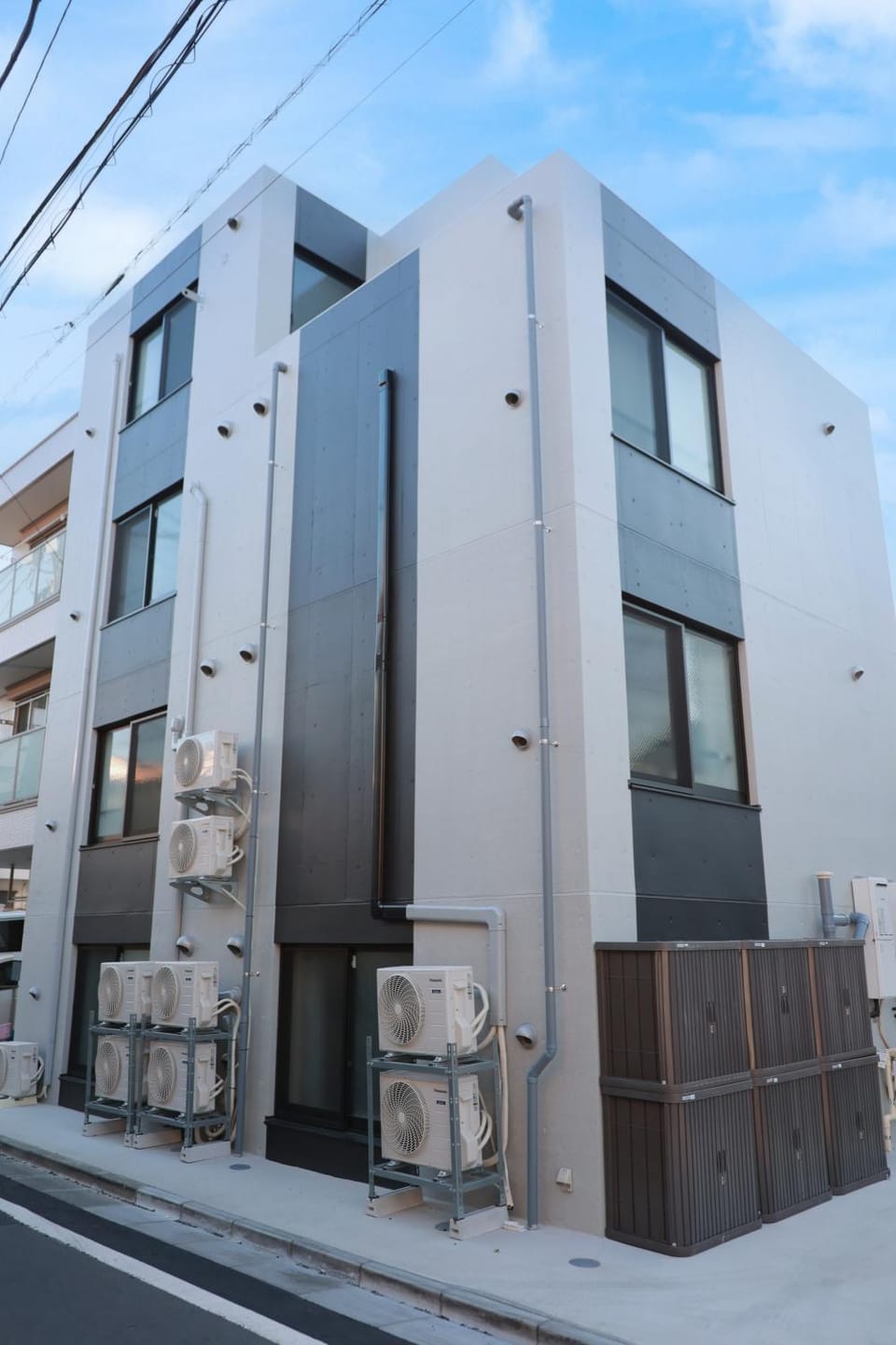 Property building, Day