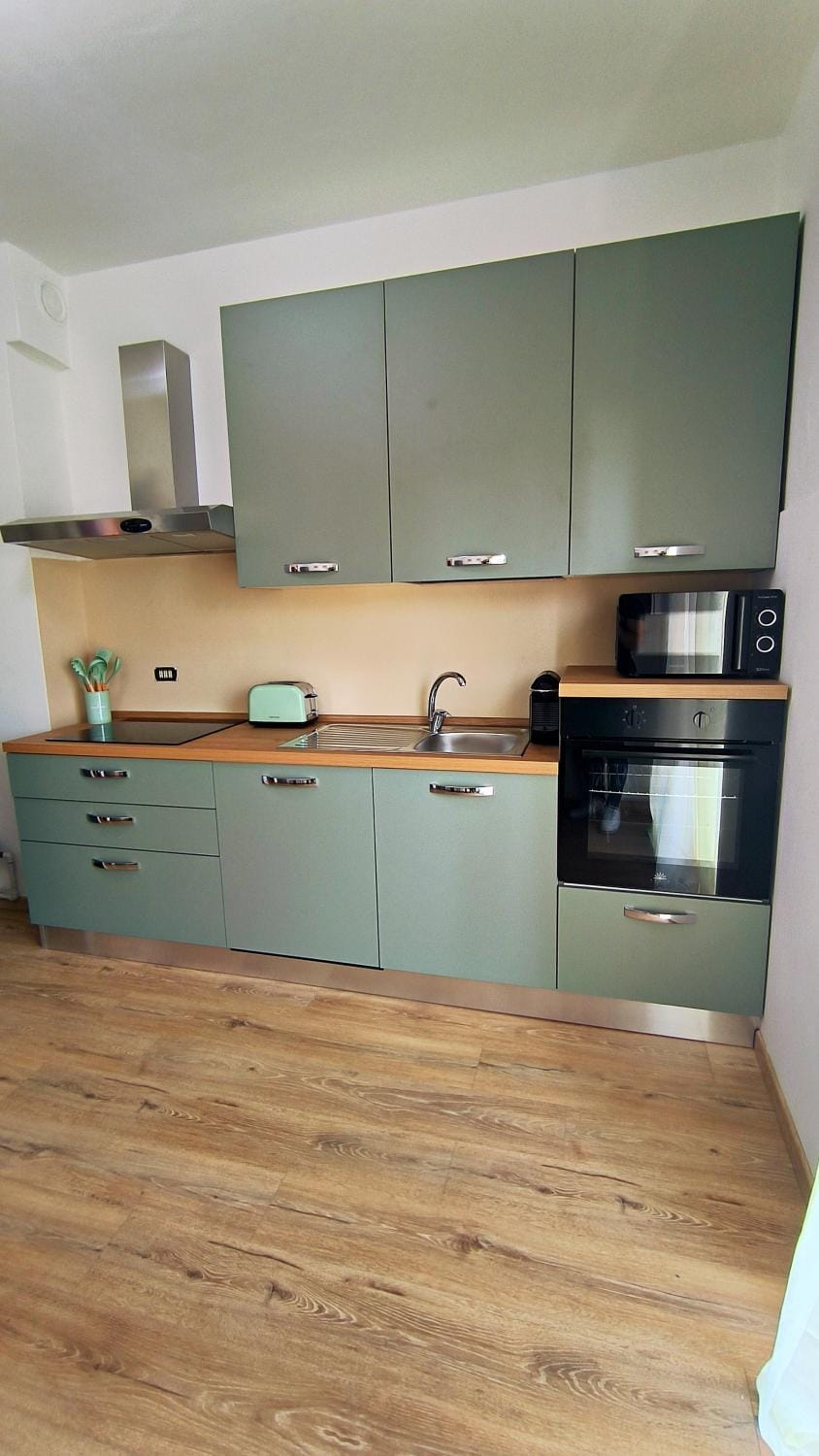 Kitchen or kitchenette, microwave, oven