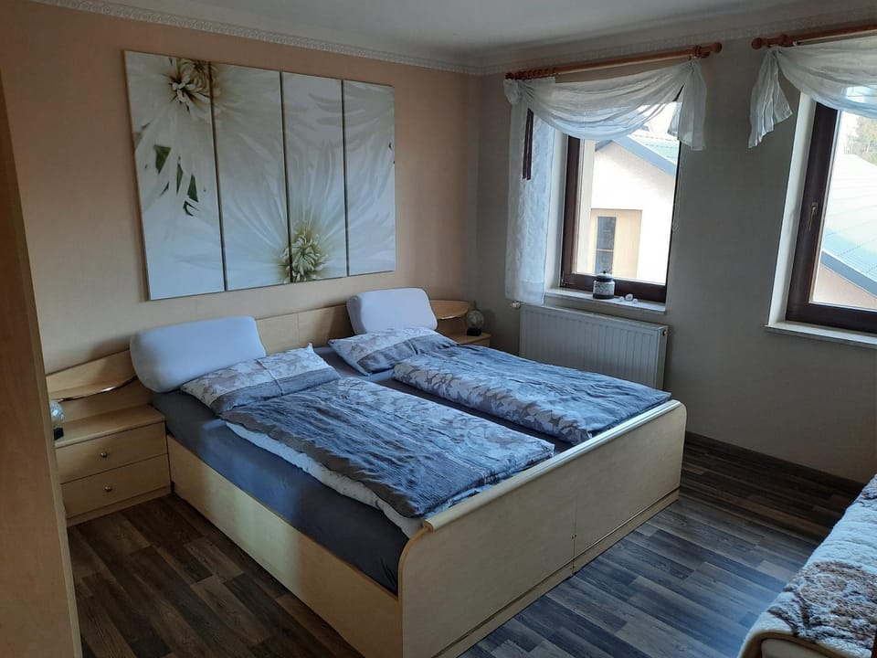 Living room, Bedroom