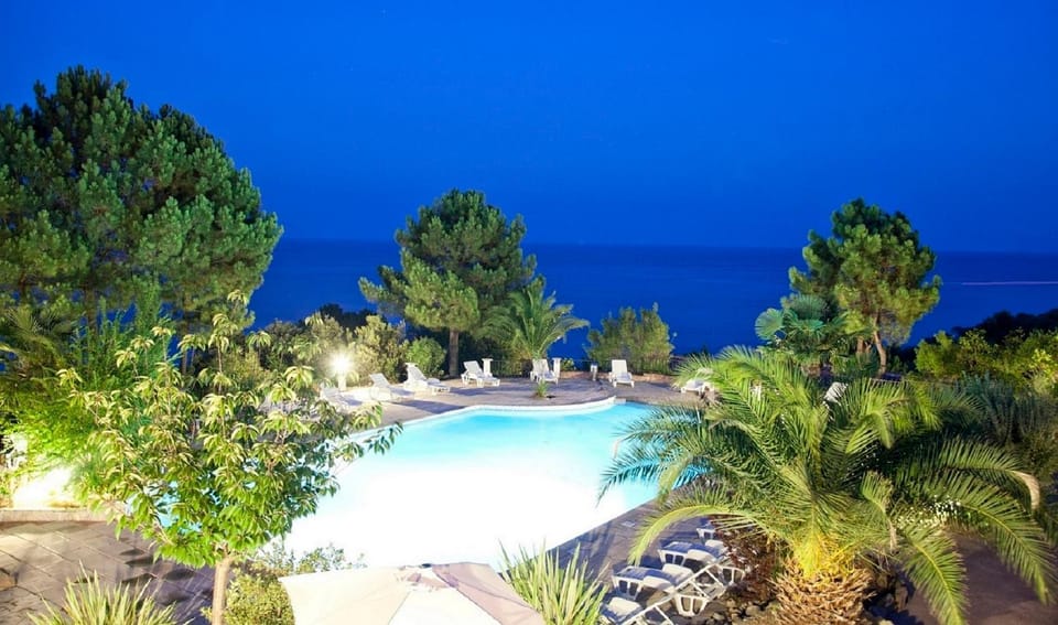 Garden, Pool view, Sea view, Swimming pool