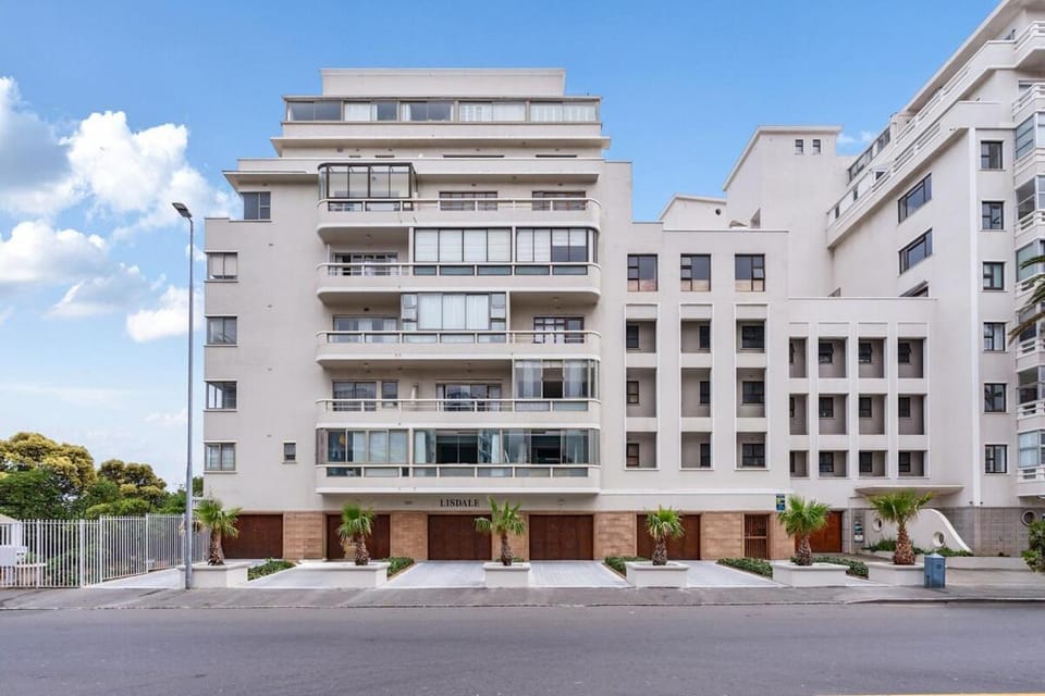 Luxe Sea Point Getaway Apartment in Sea Point