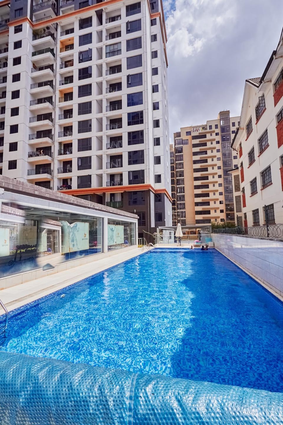 Property building, Day, City view, Pool view, Swimming pool, sunbed