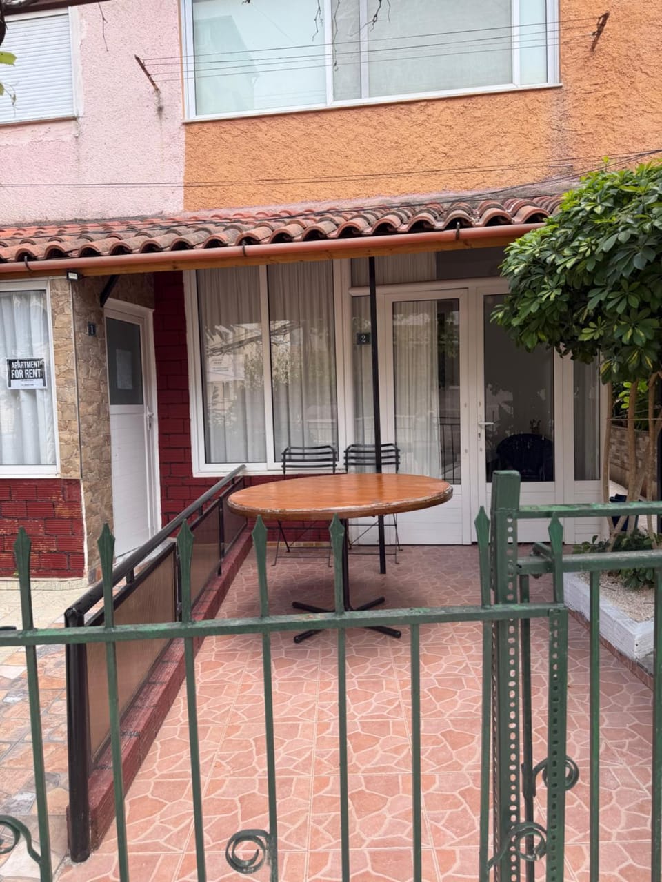 Center Rooms Apartment in Sarandë