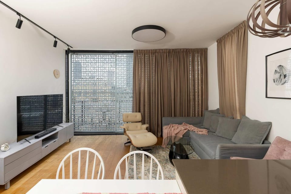 Communal lounge/ TV room, TV and multimedia, Living room, Seating area