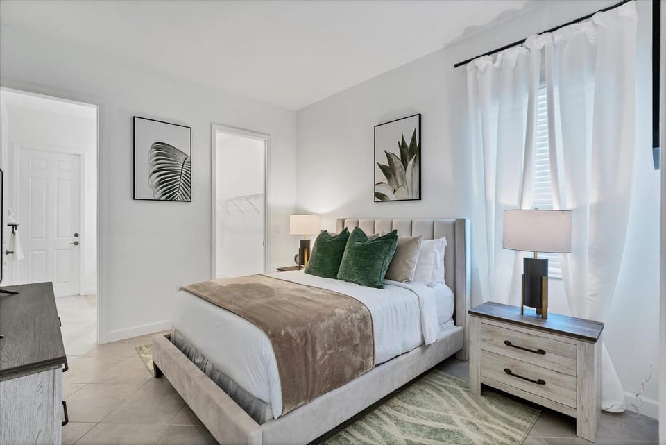South Gulf Cove 3 Bedroom Private Home with Hot Tub House in South Gulf Cove