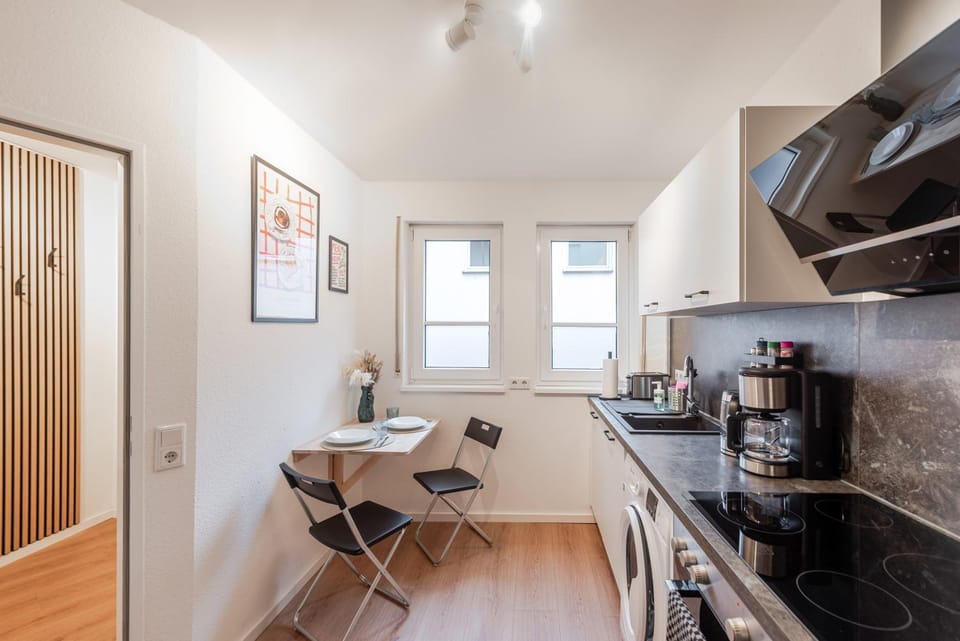 Dining area, kitchen