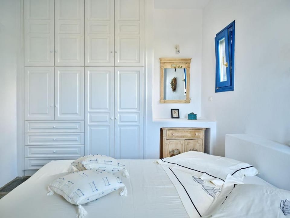 Casa Marvina House in Paros, Greece