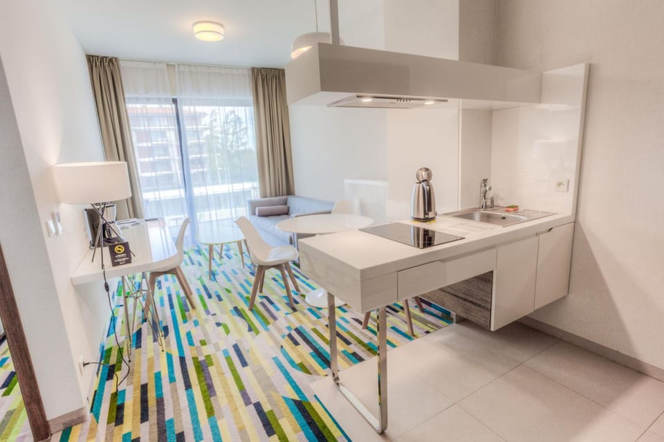 Kitchen or kitchenette, Photo of the whole room, Seating area