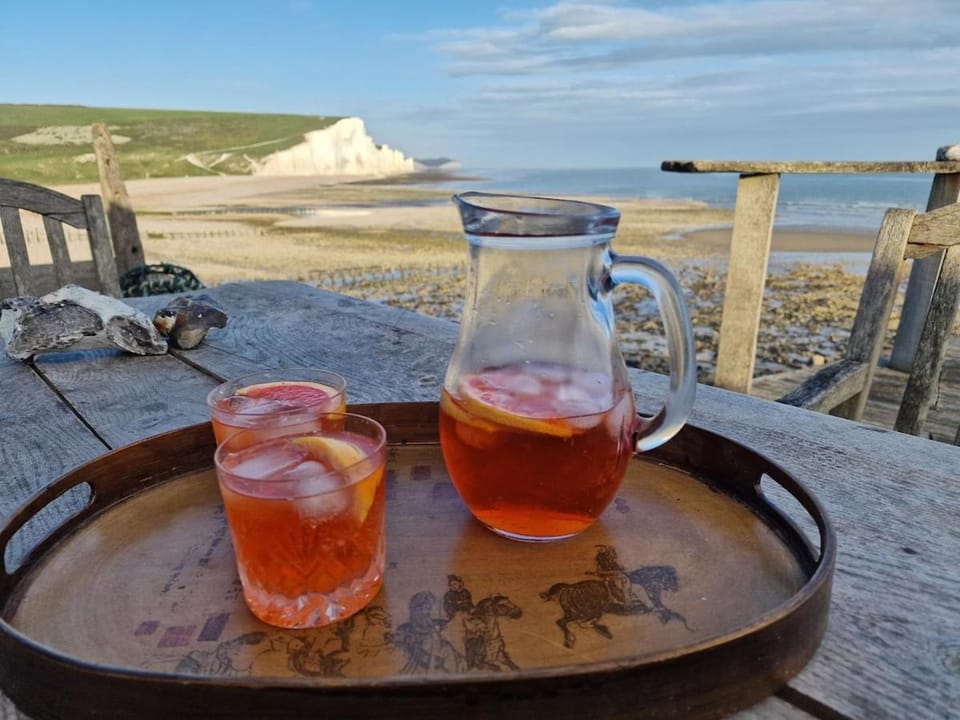 A Cosy Cabin at Cuckmere Haven Cabin in Lewes District