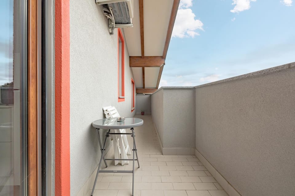 Day, View (from property/room), Balcony/Terrace, Dining area