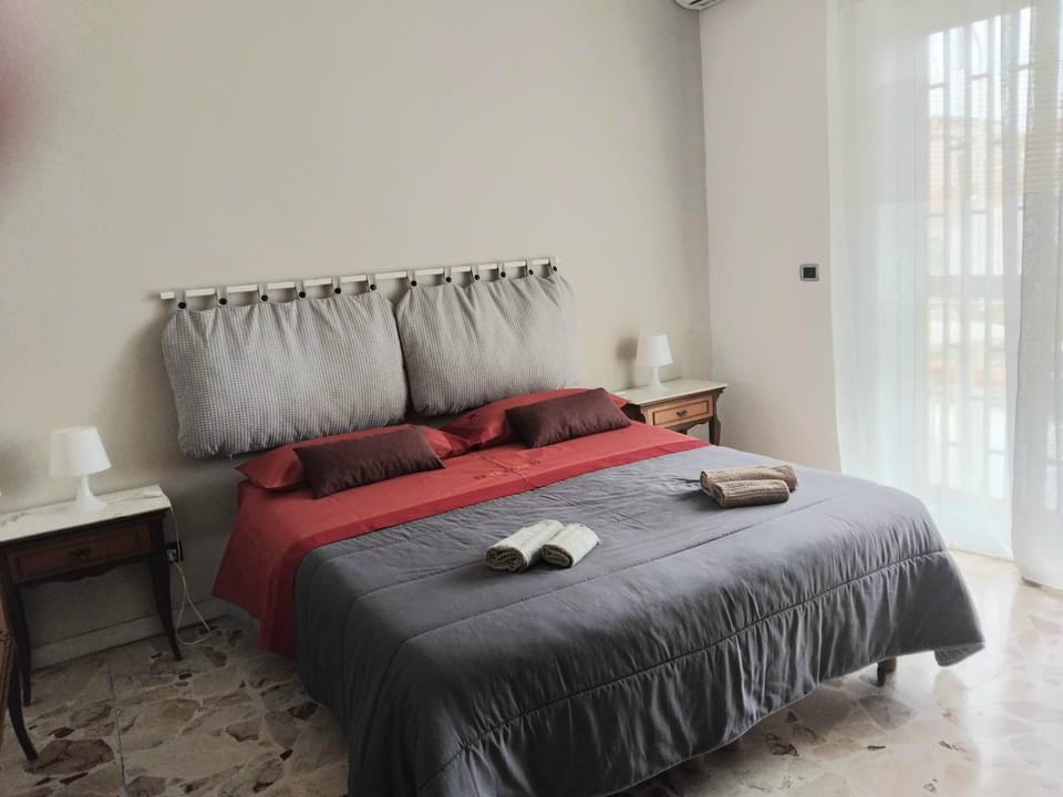 VITTORIA APARTMENT 4 posti letto parcheggio libero Apartment in Catania