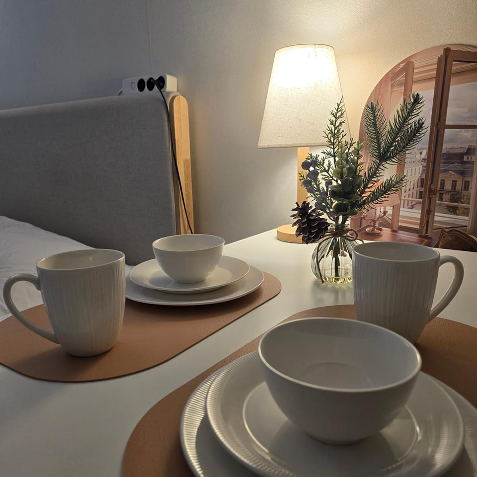 Coffee/tea facilities, Dining area