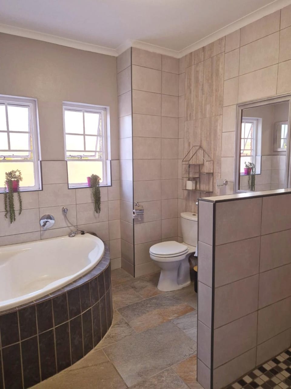 Highveld Guesthouse Bed and Breakfast in Pretoria