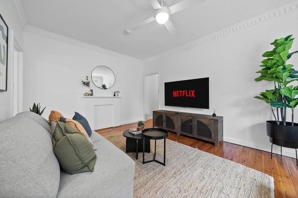 Bellevue Hill 3BR Escape w Full kitchen Apartment in Sydney