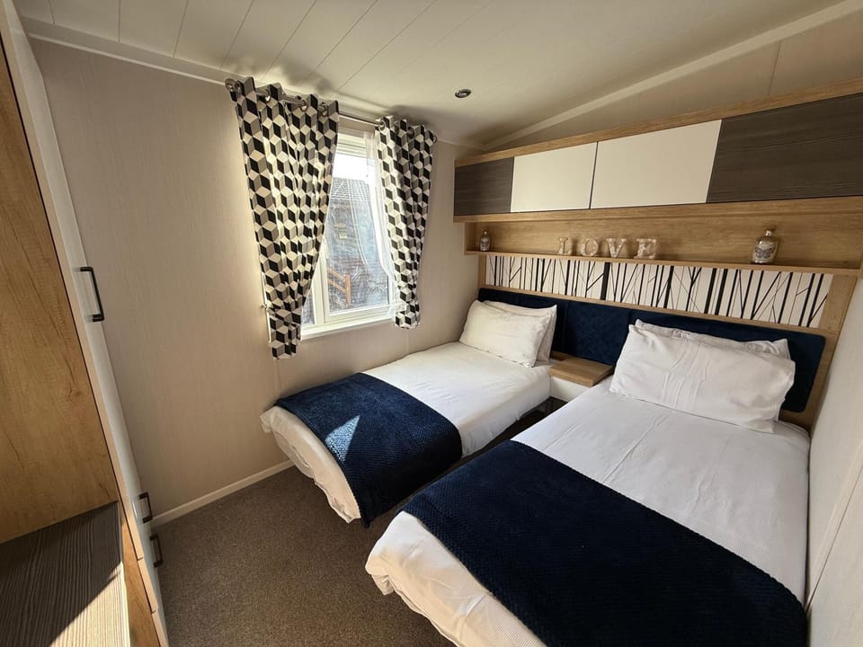 Pelican Point 26A Gibson Aproach House in Tattershall