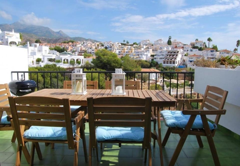 Hacienda 22 MENYBER House in Nerja