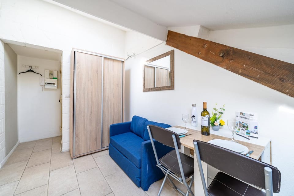 Kitchen or kitchenette, Living room, Seating area, Dining area, wardrobe