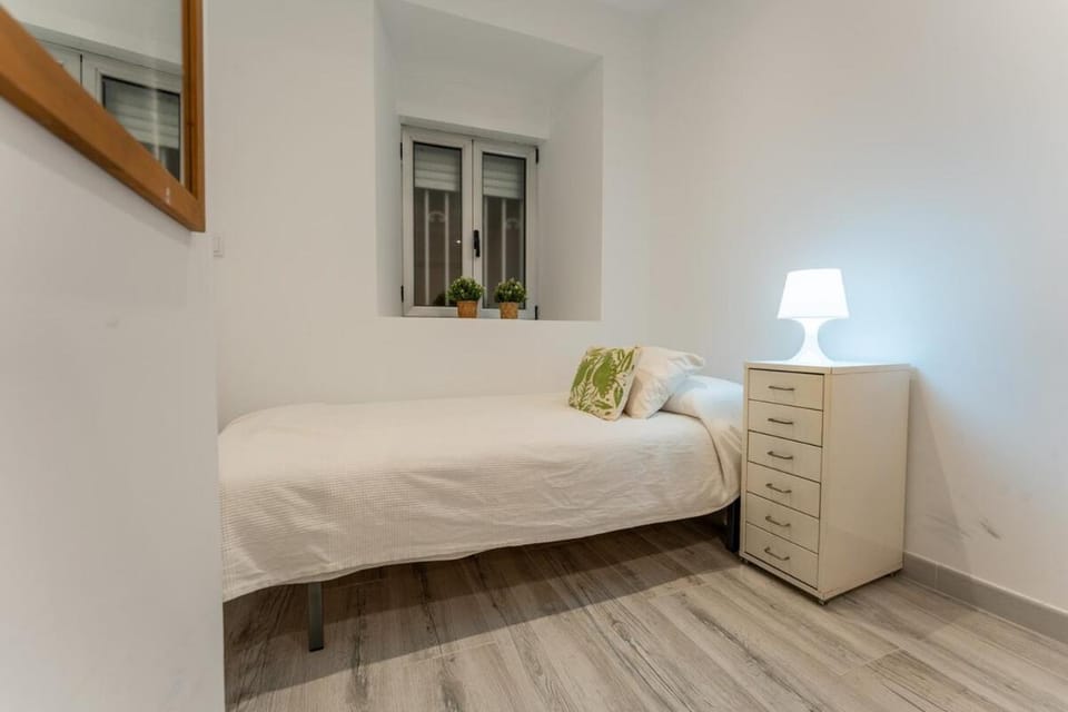 Centrally located, spacious and full of light Apartment in Santander