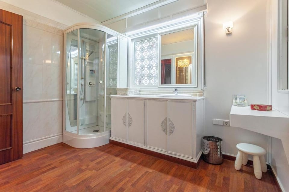 Villa Drago House in Castelldefels