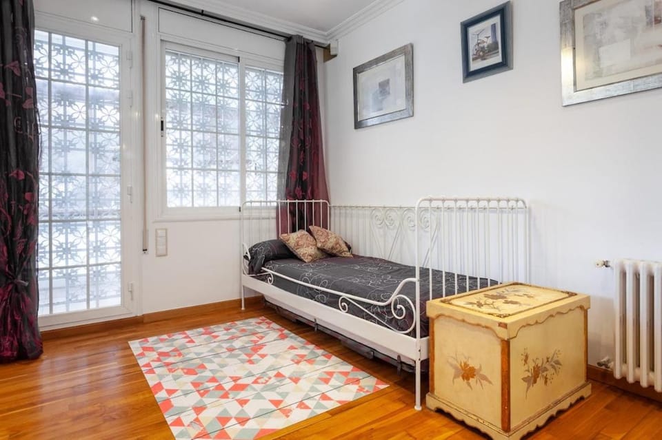 Villa Drago House in Castelldefels