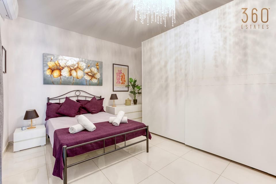 2BR Home in Mosta with Terrace & Views by 360 Estates Apartment in Malta