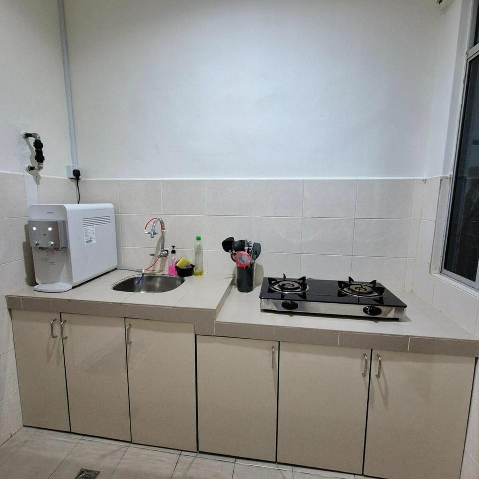 stove, toaster