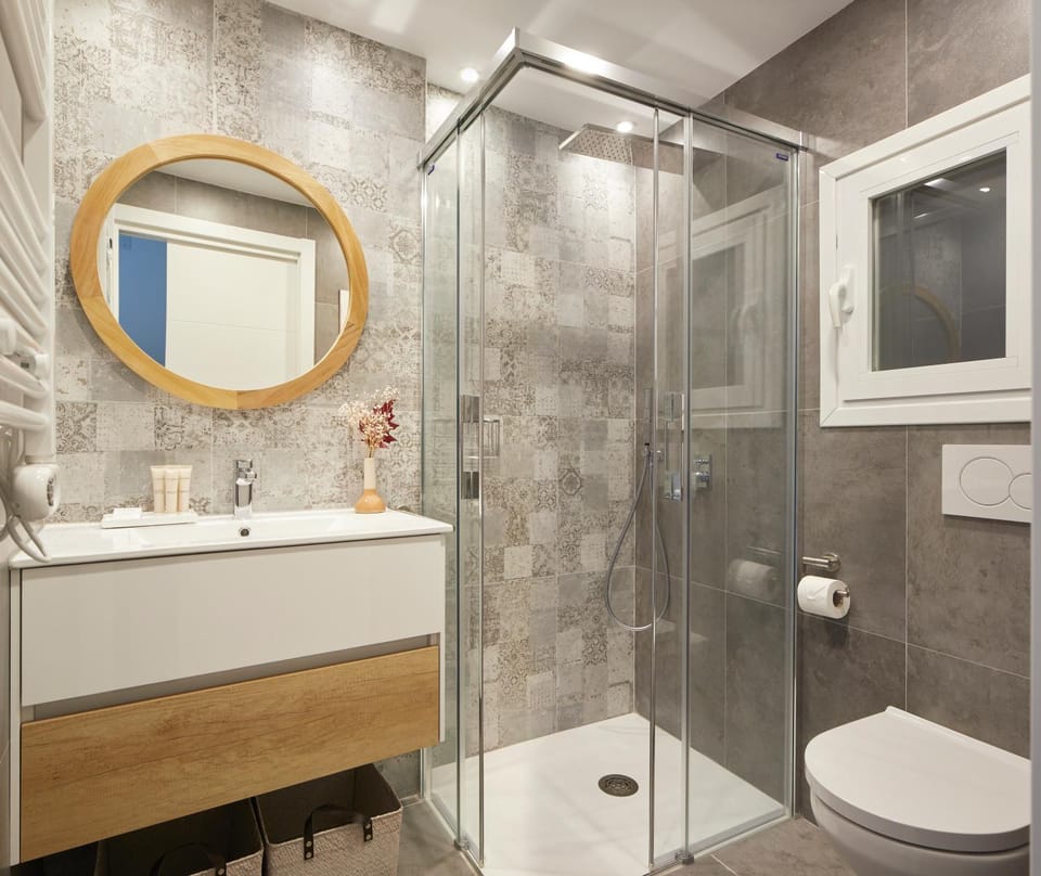 Shower, Bathroom