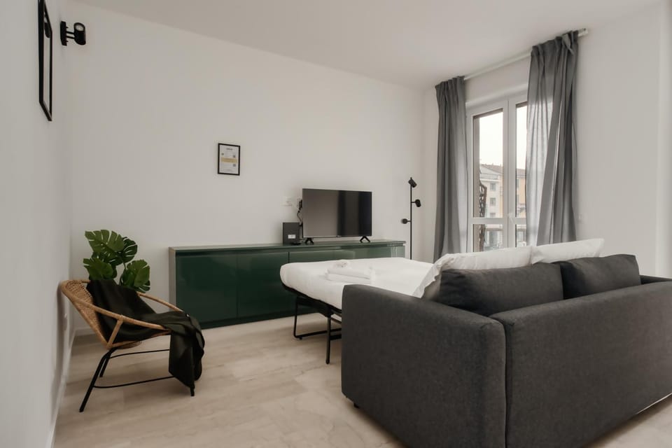 Bed, TV and multimedia, Living room, Seating area