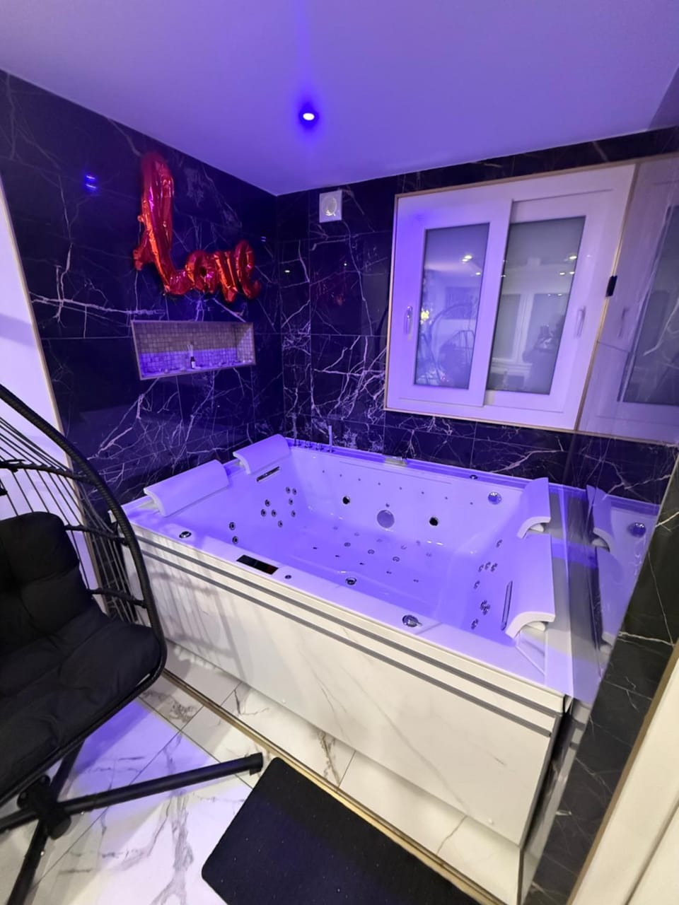 Love room spa Apartment in Île-de-France