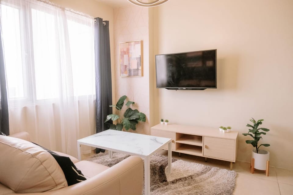 Communal lounge/ TV room, TV and multimedia, Living room, Decorative detail
