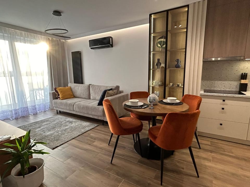 Luksusowy apartament z klimatyzacją i garażem podziemnym w centrum miasta Apartment in Masovian Voivodeship