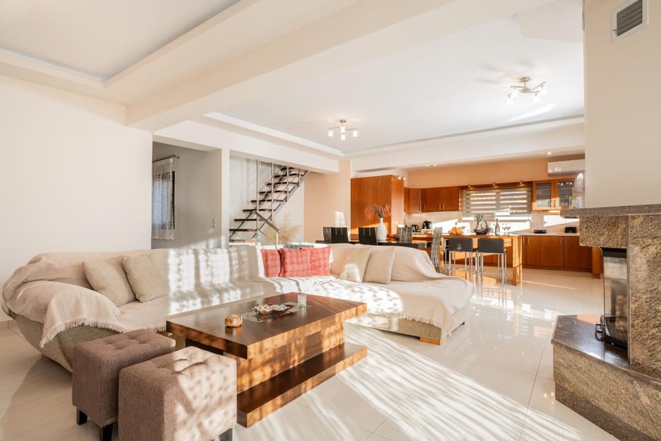 Living room, Seating area, fireplace