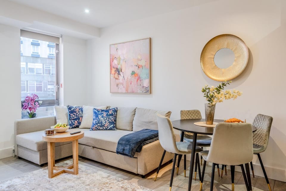 Arliss Suite Apartment in Watford