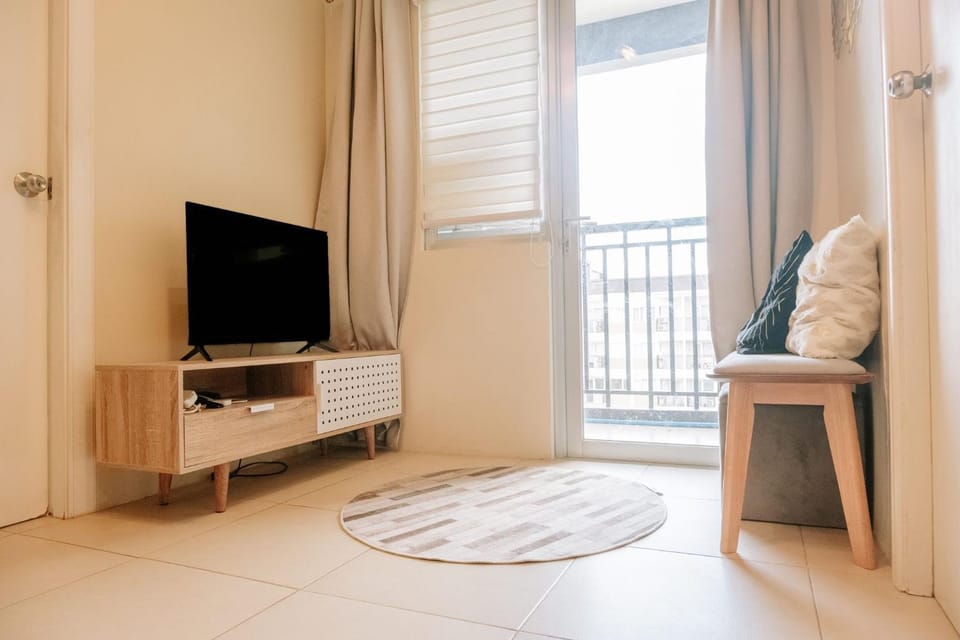 Communal lounge/ TV room, TV and multimedia, Living room