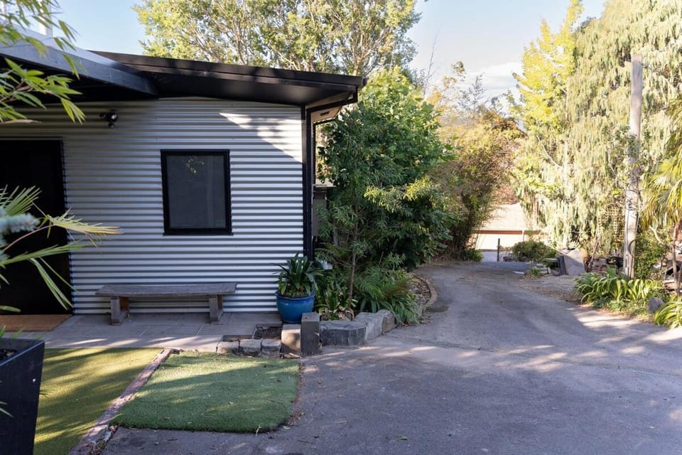Hidden Retreat House in Tasmania