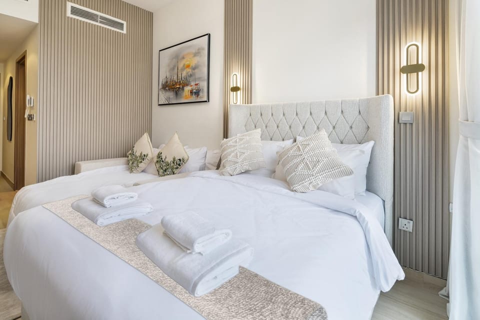 Modern Meydan Studio Near Dubai Mall & Downtown Apartment in Dubai